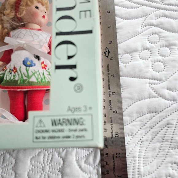 Madame Alexander Storyland Collection Itsy Bitsy Spider Doll, Blonde, New - Picture 12 of 15